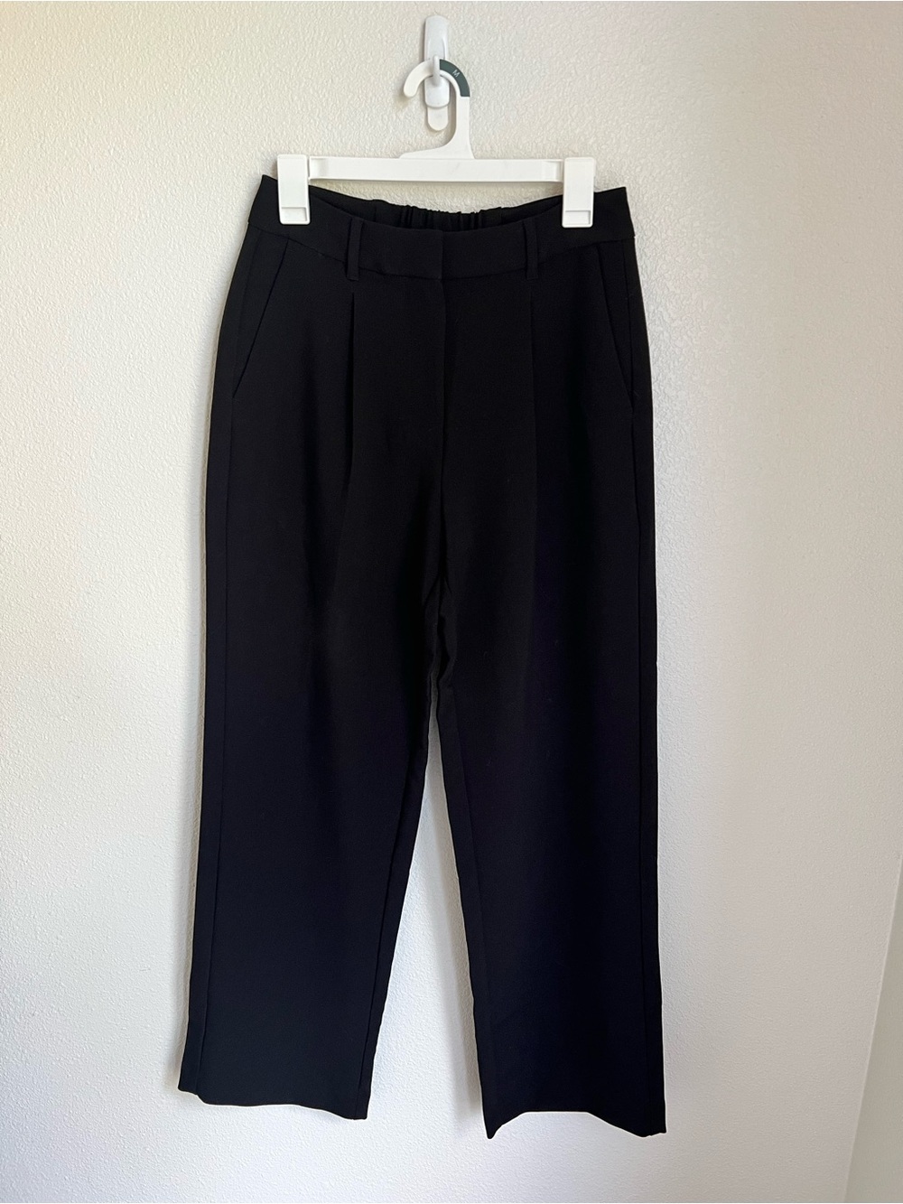 Old Navy Black Straight-Leg Women's Pants